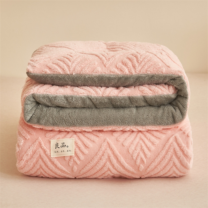 91家纺网 家纺一手货源 找家纺 2024新品塔肤绒保暖舒适冬被子被芯 枫叶-美人玉
