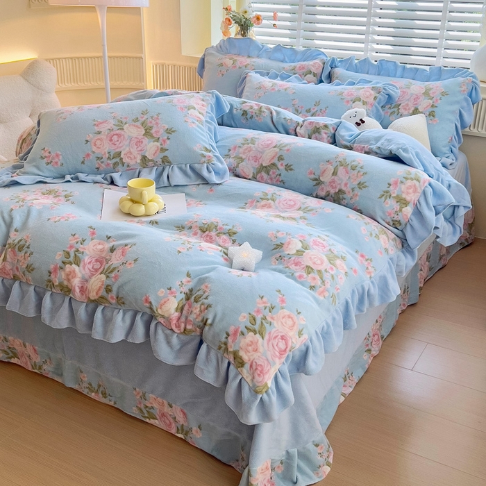 91家纺网 家纺一手货源 找家纺 找底底家纺 2024新款牛奶绒印花四件套 蓝牡丹