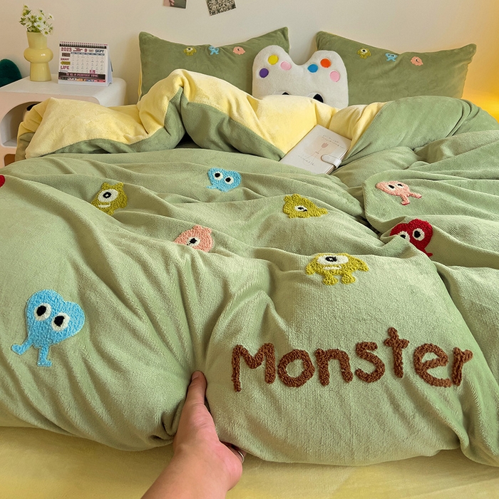91家纺网 家纺一手货源 找家纺 梦之岛 2024新款多巴胺小怪兽可爱牛奶绒毛巾绣四件套 小怪兽-黄绿
