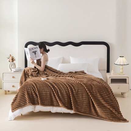 锦禾穗 2024新款兔毛绒多功能毛毯高克重抽条纯色加宽加厚双面绒 兔毛咖啡