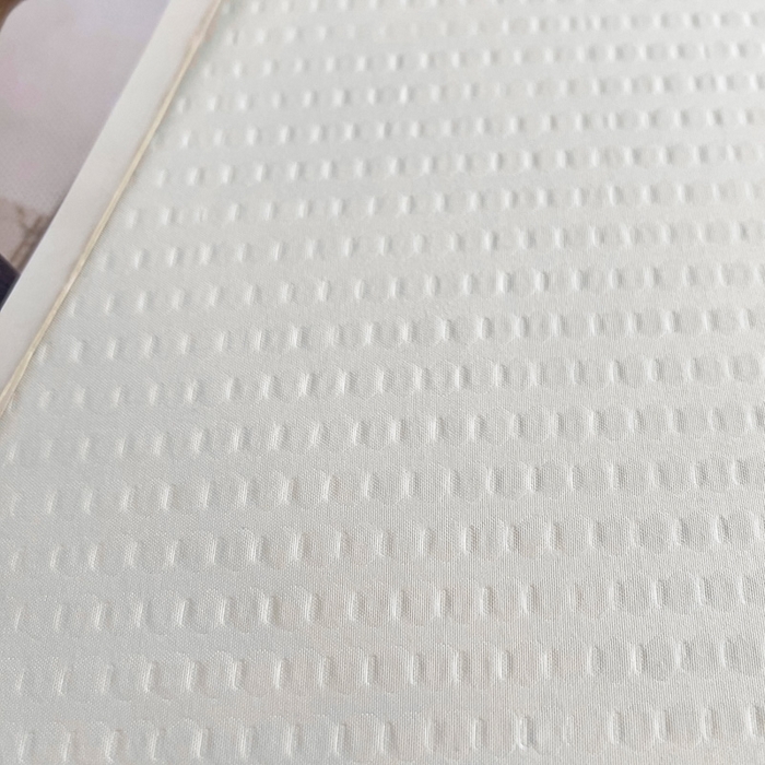 91家纺网 家纺一手货源 找家纺 暖阁 2025新款亲肤压泡豆豆羽丝被冬被春秋被被子被芯 奶白色