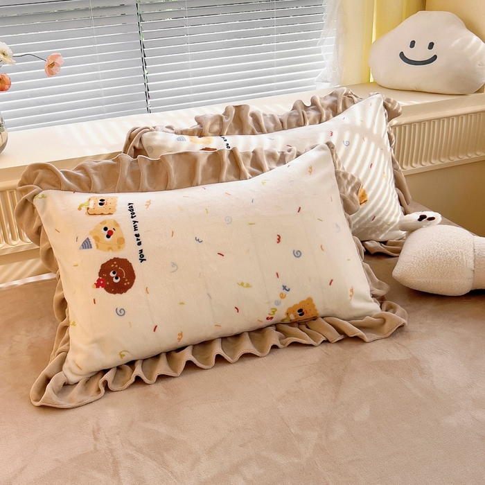 91家纺网 家纺一手货源 找家纺 找底底家纺 2024新款牛奶绒印花四件套 曲奇饼干