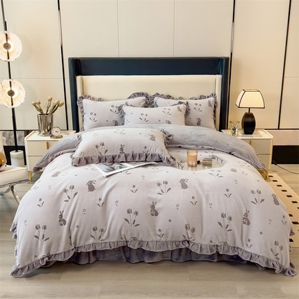 91家纺网 家纺一手货源 找家纺 （总）2024新品A类牛奶绒韩版雕花四件套