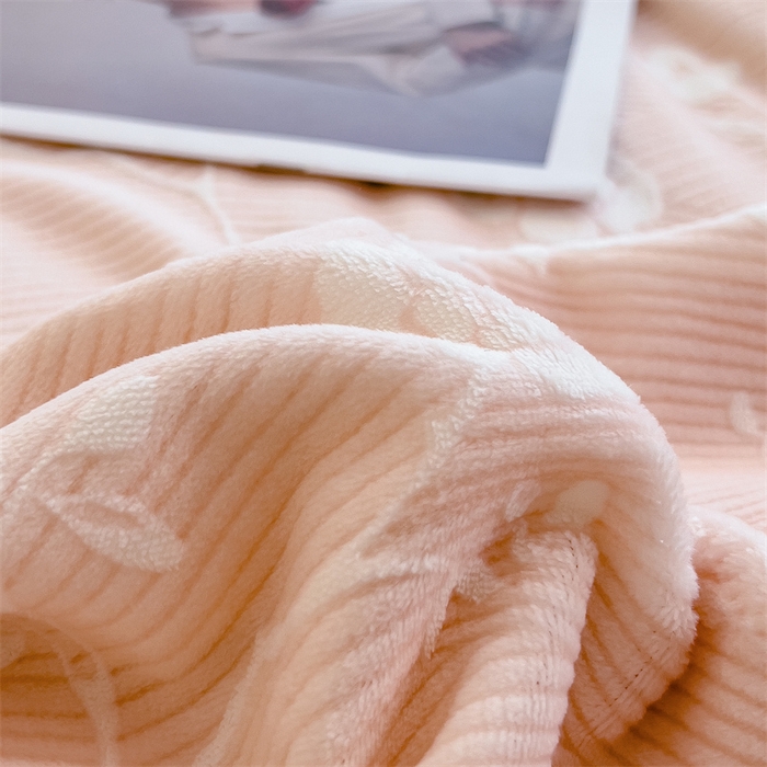 91家纺网 家纺一手货源 找家纺 2024新品A类牛奶绒韩版雕花四件套 蔷薇-粉