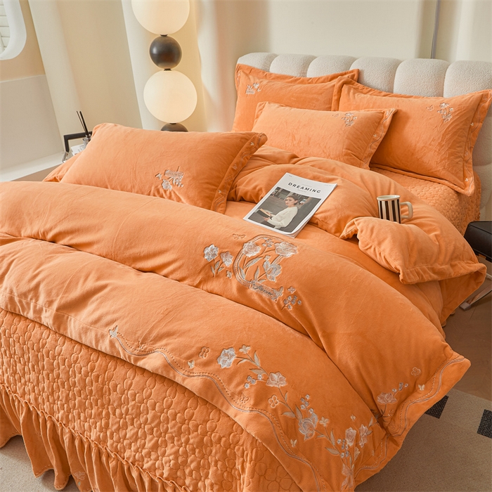 91家纺网 家纺一手货源 找家纺 2024新款锦肤绒蝶恋花床盖款四件套 蝶恋花-爱玛橙