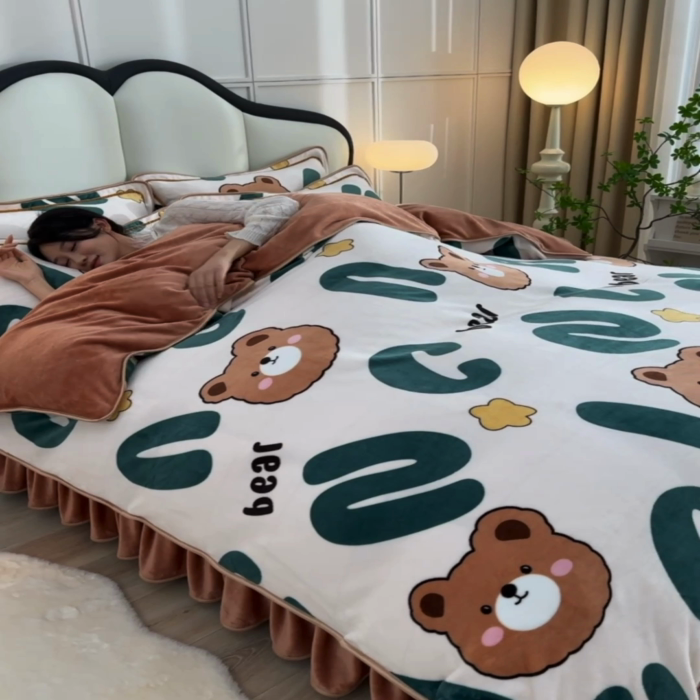 91家纺网 家纺一手货源 找家纺 绒耀 2025新款高克重牛奶绒四件套保暖四件套直播爆款电商爆款 字母熊