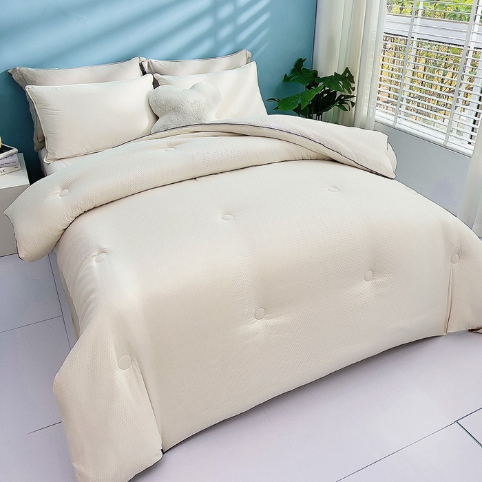 91家纺网 家纺一手货源 找家纺 暖阁 2025新款亲肤压泡豆豆羽丝被冬被春秋被被子被芯 奶白色