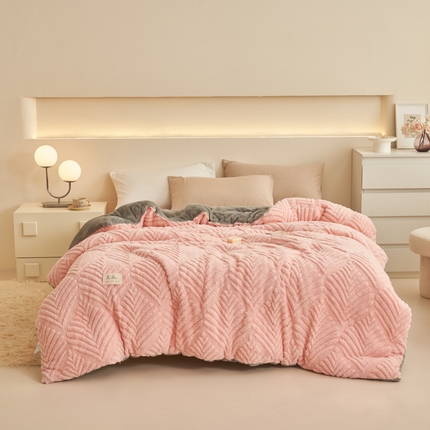 91家纺网 家纺一手货源 找家纺 （总）2024新品塔肤绒保暖舒适冬被子被芯