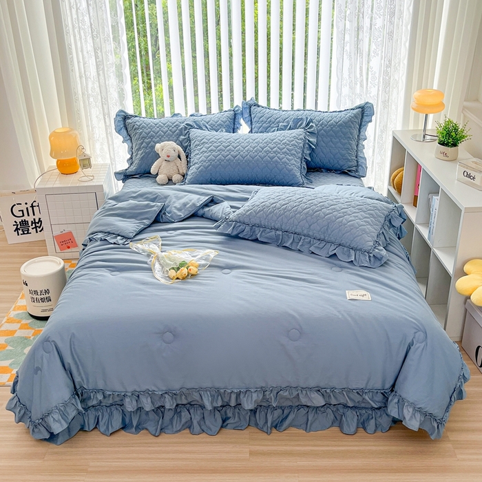 91家纺网 家纺一手货源 找家纺 暖居 2024新款250X270韩系纯色纯棉床盖三件套四件套+双面纯棉同款春秋被 天空蓝花束款