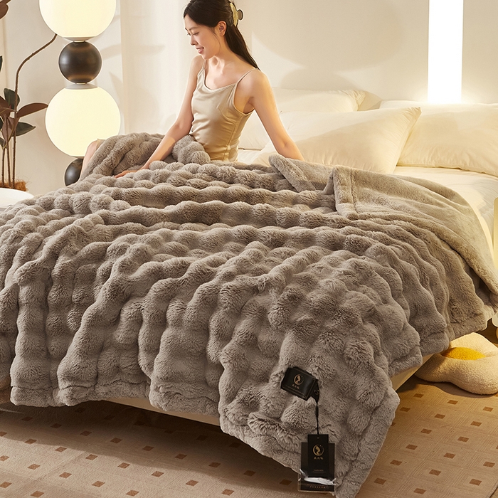 91家纺网 家纺一手货源 找家纺 尚品凤凰 2025新款亲肤舒适加厚保暖貂绒兔毛泡泡毛毯 泡泡-驼