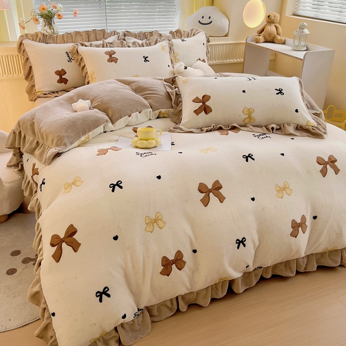 91家纺网 家纺一手货源 找家纺 找底底家纺 2024新款牛奶绒印花四件套 奶咖蝴蝶结