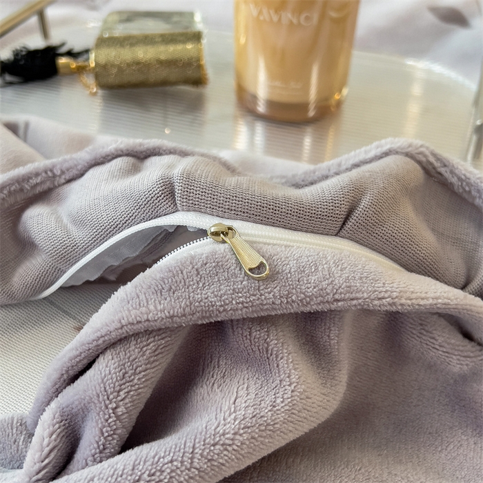 91家纺网 家纺一手货源 找家纺 2024新品A类牛奶绒韩版雕花四件套 恋爱兔-浅咖