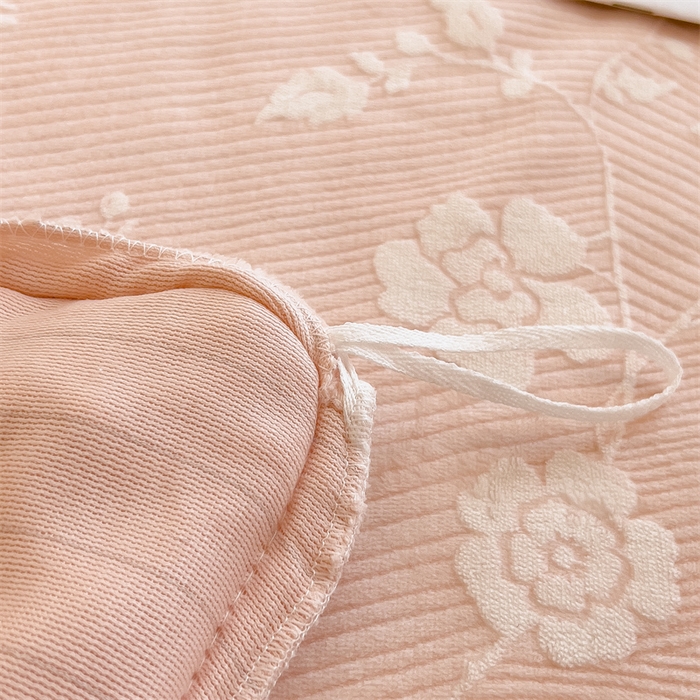 91家纺网 家纺一手货源 找家纺 2024新品A类牛奶绒韩版雕花四件套 蔷薇-粉