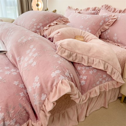 2024新品A类牛奶绒韩版雕花四件套 梨花海棠-豆沙