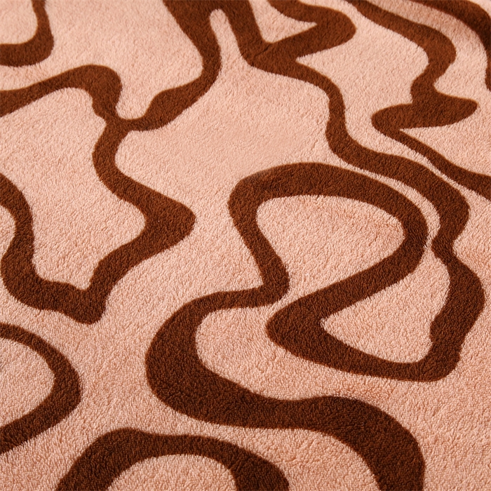 91家纺网 家纺一手货源 找家纺 巴木赫 2024新款熊猫绒配同色羊羔绒毛毯 驼咖配色羊羔绒