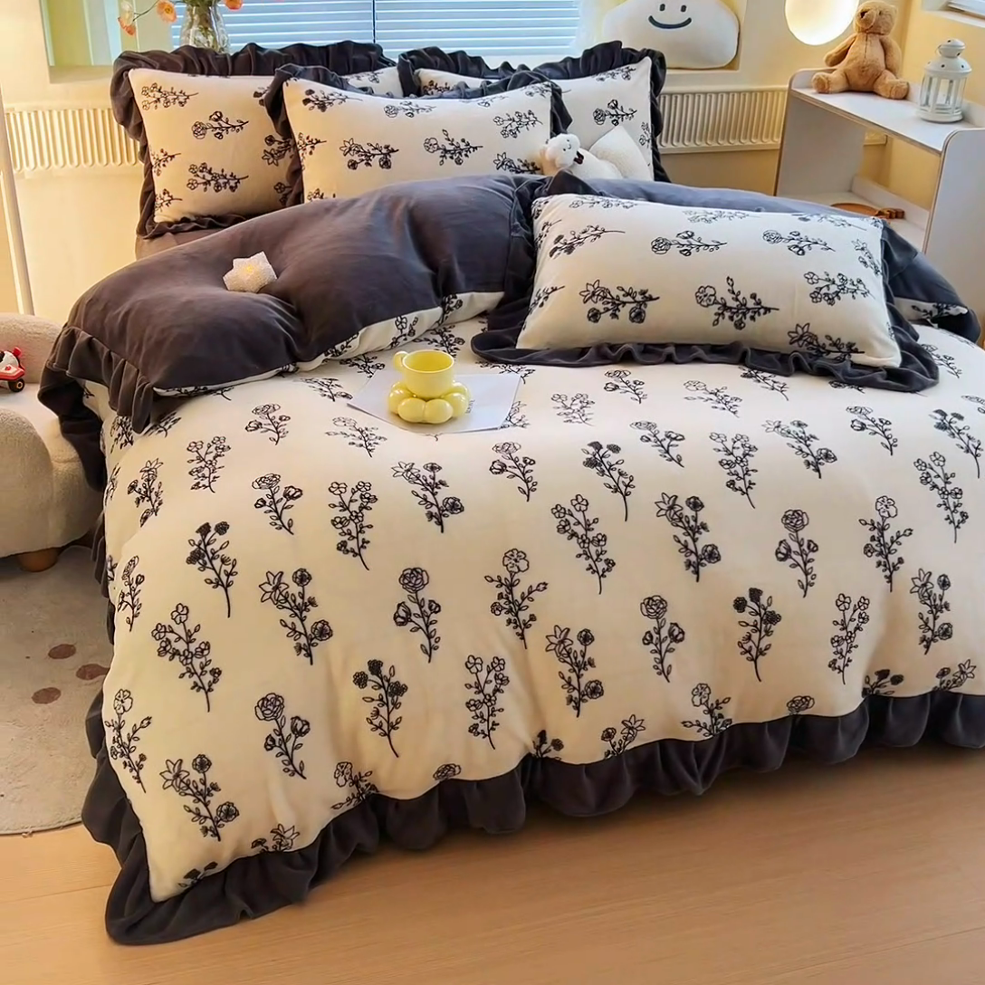 91家纺网 家纺一手货源 找家纺 找底底家纺 2024新款牛奶绒印花四件套 素雅