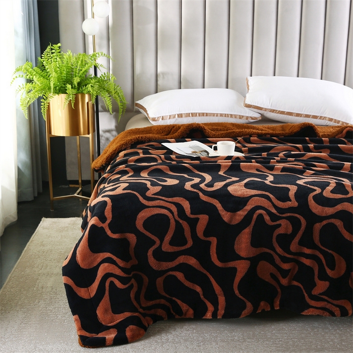 91家纺网 家纺一手货源 找家纺 巴木赫 2024新款熊猫绒配同色羊羔绒毛毯 黑茶同色羊羔绒