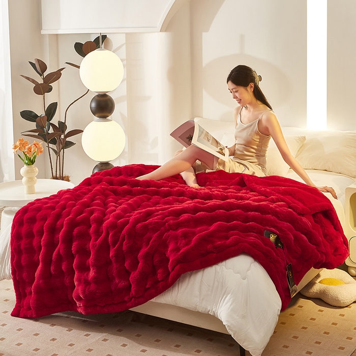 91家纺网 家纺一手货源 找家纺 尚品凤凰 2025新款亲肤舒适加厚保暖貂绒兔毛泡泡毛毯 泡泡-大红