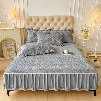 91家纺网 家纺一手货源 找家纺 （总）2024新款热款A类牛奶绒夹棉床笠