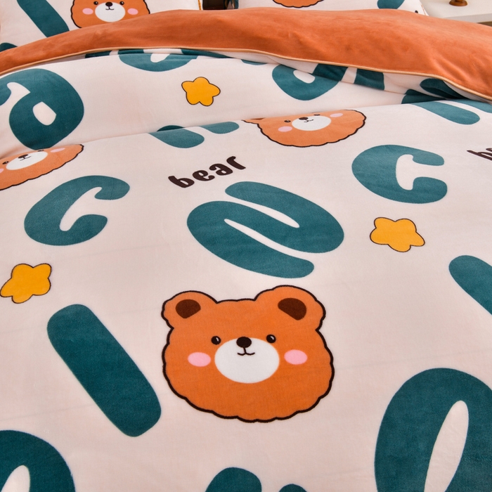 91家纺网 家纺一手货源 找家纺 绒耀 2025新款高克重牛奶绒四件套保暖四件套直播爆款电商爆款 字母熊