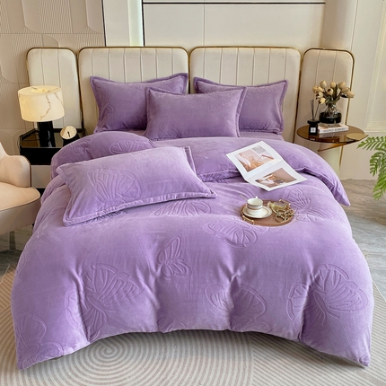 91家纺网 家纺一手货源 找家纺 （总）一左一右 2024新款高克重加厚230克剪花雕花牛奶绒四件套7D立体蝴蝶纯色简约床笠