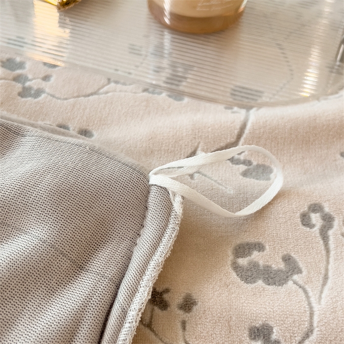 91家纺网 家纺一手货源 找家纺 2024新品A类牛奶绒韩版雕花四件套 腊梅-浅咖