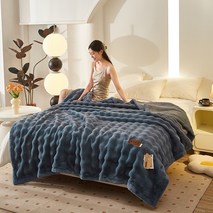 91家纺网 家纺一手货源 找家纺 尚品凤凰 2025新款亲肤舒适加厚保暖貂绒兔毛泡泡毛毯 泡泡-蓝