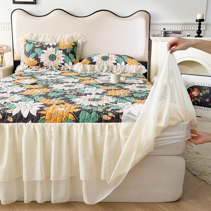 91家纺网 家纺一手货源 找家纺 （总）恋尚 2025新款印花蜜桃棉夹棉床笠式单床裙韩版花边床裙