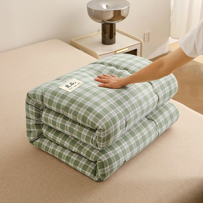 91家纺网 家纺一手货源 找家纺 优布加 2024新款色织水洗棉格斜抗菌良品系列大豆被冬被 良品-灰绿