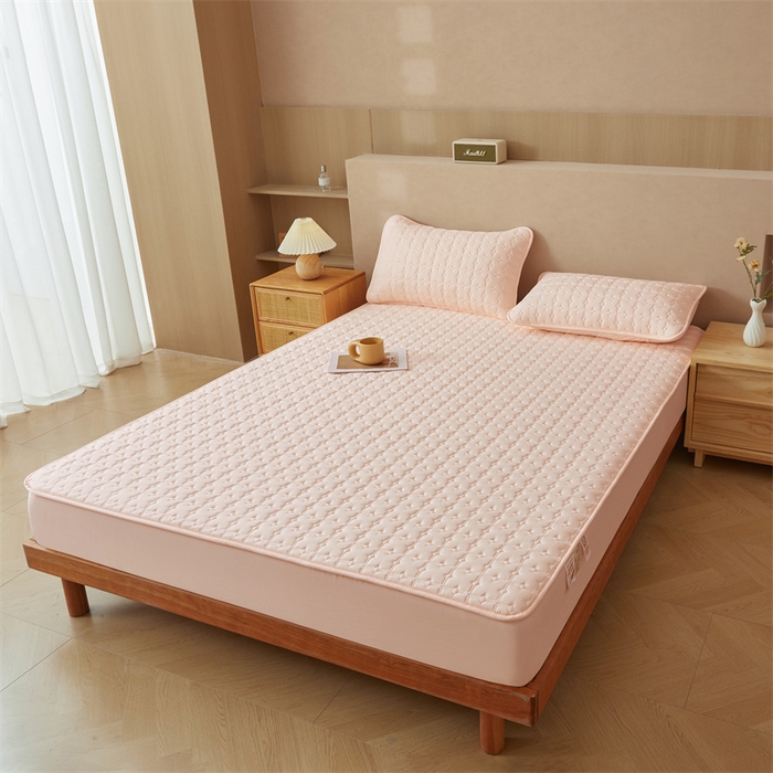 91家纺网 家纺一手货源 找家纺 雯豆家纺 2025新品【漏水包赔】防水隔尿夹棉床笠三件套A类纯色素色床垫保护套 雅致防水款-豆蔻玉