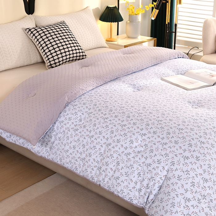 91家纺网 家纺一手货源 找家纺 暖阁 2025新款A类水洗棉豆豆被冬被春秋被被子被芯 繁花