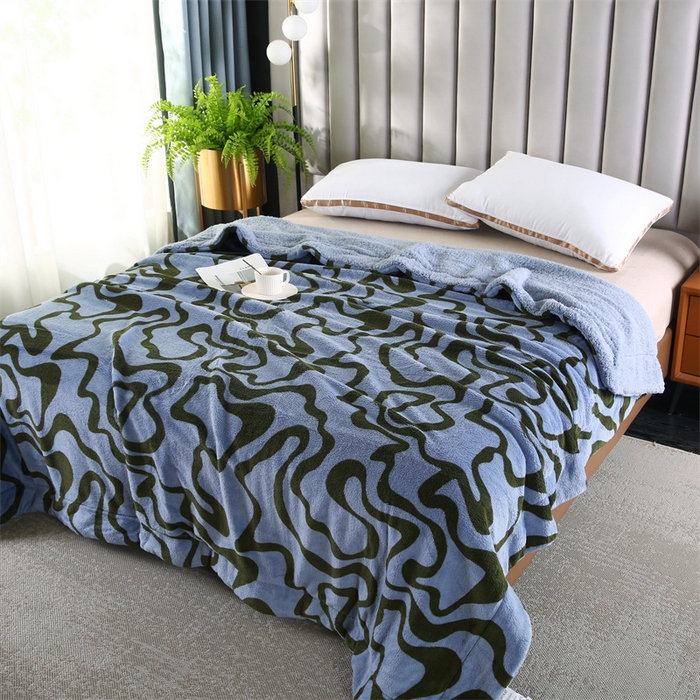 91家纺网 家纺一手货源 找家纺 巴木赫 2024新款熊猫绒配同色羊羔绒毛毯 鸭青配色羊羔绒