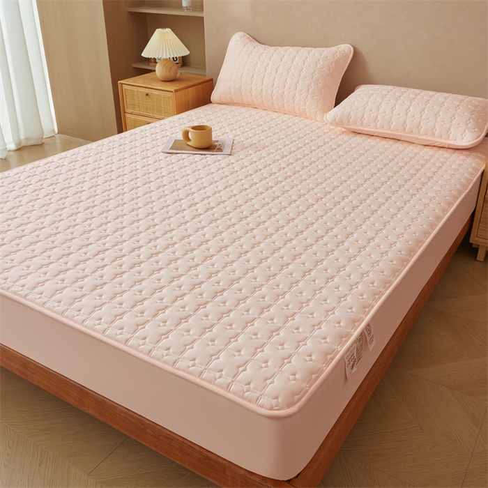 91家纺网 家纺一手货源 找家纺 雯豆家纺 2025新品【漏水包赔】防水隔尿夹棉床笠三件套A类纯色素色床垫保护套 雅致防水款-豆蔻玉