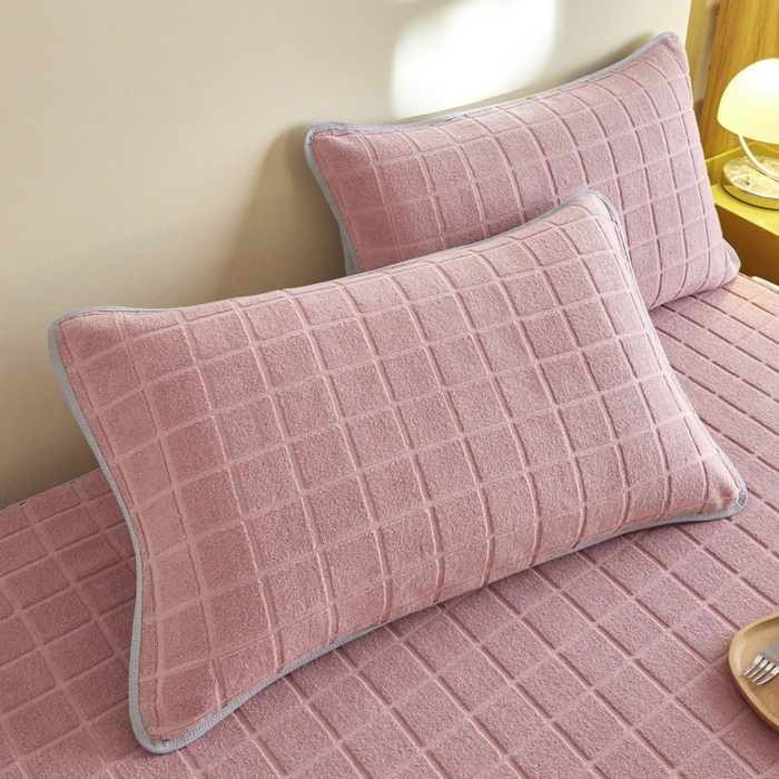 91家纺网 家纺一手货源 找家纺 爱港家纺 2024新款全棉A类毛巾被升级款单人枕巾枕芯保护套枕套 暖棉-红