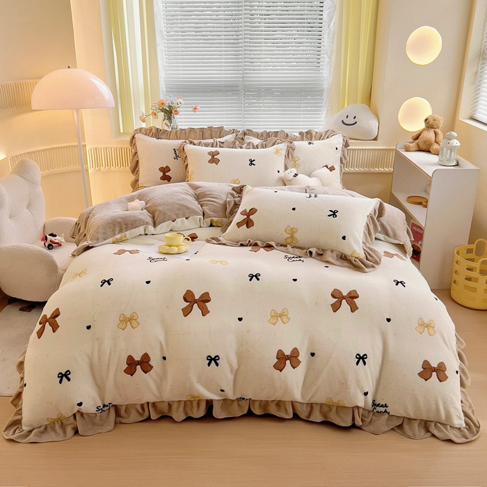 91家纺网 家纺一手货源 找家纺 找底底家纺 2024新款牛奶绒印花四件套 奶咖蝴蝶结