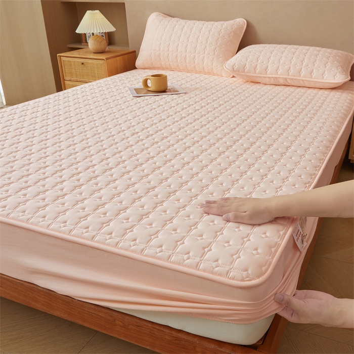 91家纺网 家纺一手货源 找家纺 雯豆家纺 2025新品【漏水包赔】防水隔尿夹棉床笠三件套A类纯色素色床垫保护套 雅致防水款-豆蔻玉