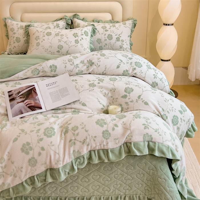 91家纺网 家纺一手货源 找家纺 2024新品A类牛奶绒韩版雕花四件套 蔷薇-绿