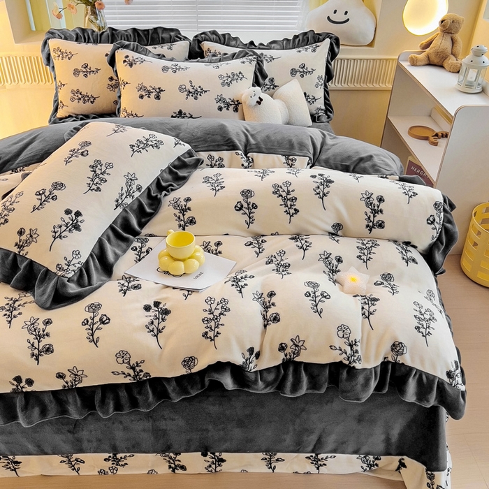 91家纺网 家纺一手货源 找家纺 找底底家纺 2024新款牛奶绒印花四件套 素雅