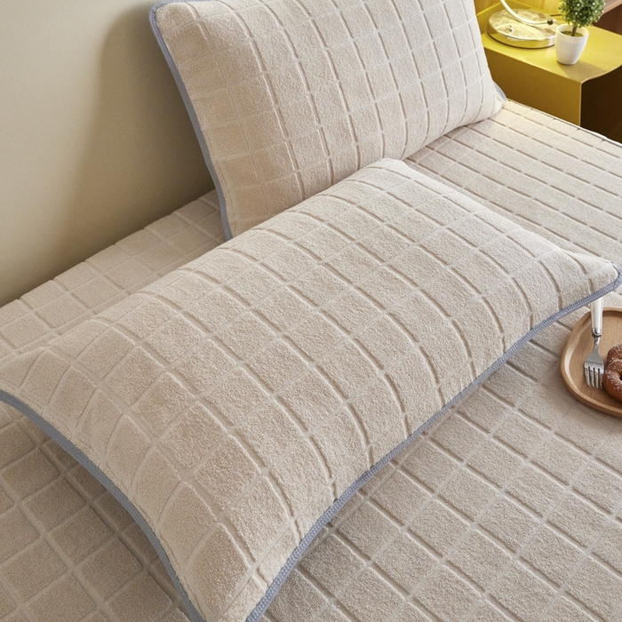 91家纺网 家纺一手货源 找家纺 爱港家纺 2024新款全棉A类毛巾被升级款单人枕巾枕芯保护套枕套 暖棉-白