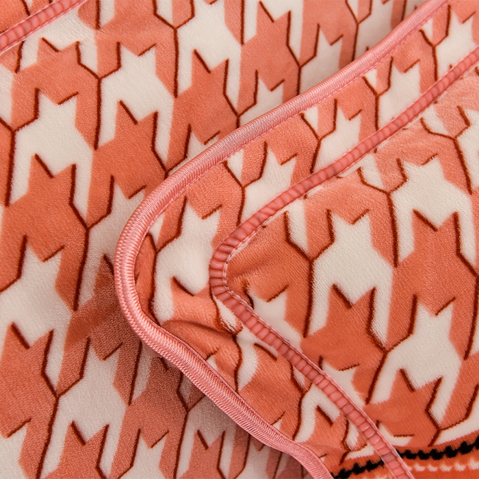 91家纺网 家纺一手货源 找家纺 绒耀 2025新款高克重牛奶绒四件套保暖四件套直播爆款电商爆款 千鸟格