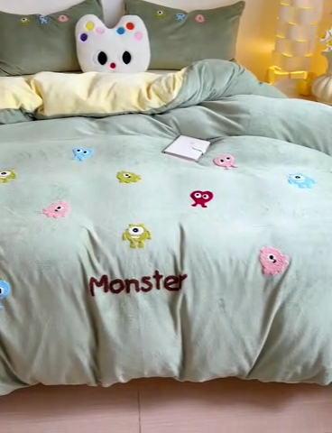 91家纺网 家纺一手货源 找家纺 梦之岛 2024新款多巴胺小怪兽可爱牛奶绒毛巾绣四件套 小怪兽-黄绿