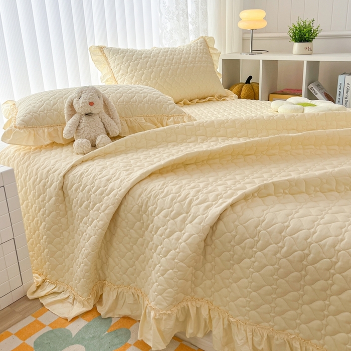 91家纺网 家纺一手货源 找家纺 暖居 2024新款250X270韩系纯色纯棉床盖三件套四件套+双面纯棉同款春秋被 米黄花束款