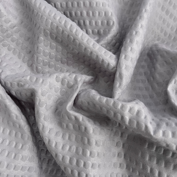 91家纺网 家纺一手货源 找家纺 暖阁 2025新款亲肤压泡豆豆羽丝被冬被春秋被被子被芯 优雅灰