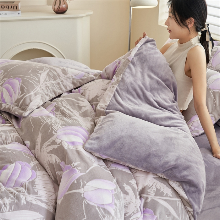 91家纺网 家纺一手货源 找家纺 2024新款A类立体雕花四件套 山水郁金香-豆沙紫