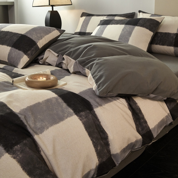 91家纺网 家纺一手货源 找家纺 雅居纺家纺 2024新款全棉印花磨毛四件套 灰大格