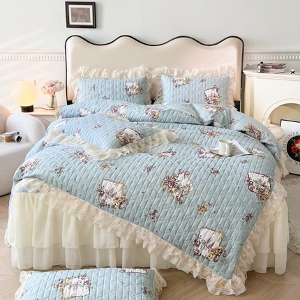 91家纺网 家纺一手货源 找家纺 （总）恋尚 2025新款印花蜜桃棉夹棉床笠式床裙四件套韩版花边四件套