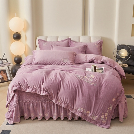 91家纺网 家纺一手货源 找家纺 2024新款锦肤绒蝶恋花床盖款四件套 蝶恋花-魅惑紫