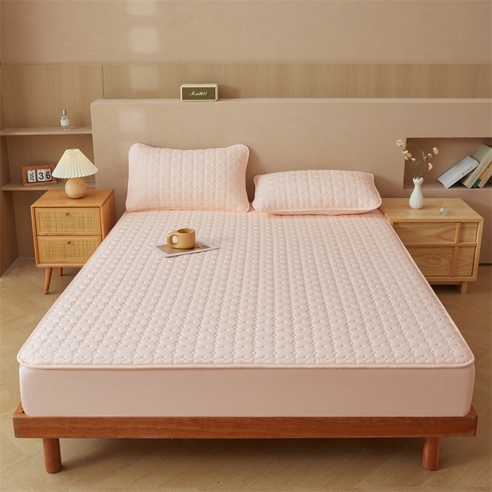 91家纺网 家纺一手货源 找家纺 雯豆家纺 2025新品【漏水包赔】防水隔尿夹棉床笠三件套A类纯色素色床垫保护套 雅致防水款-豆蔻玉