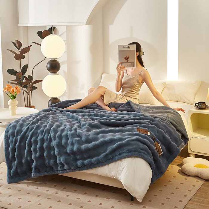 91家纺网 家纺一手货源 找家纺 尚品凤凰 2025新款亲肤舒适加厚保暖貂绒兔毛泡泡毛毯 泡泡-蓝