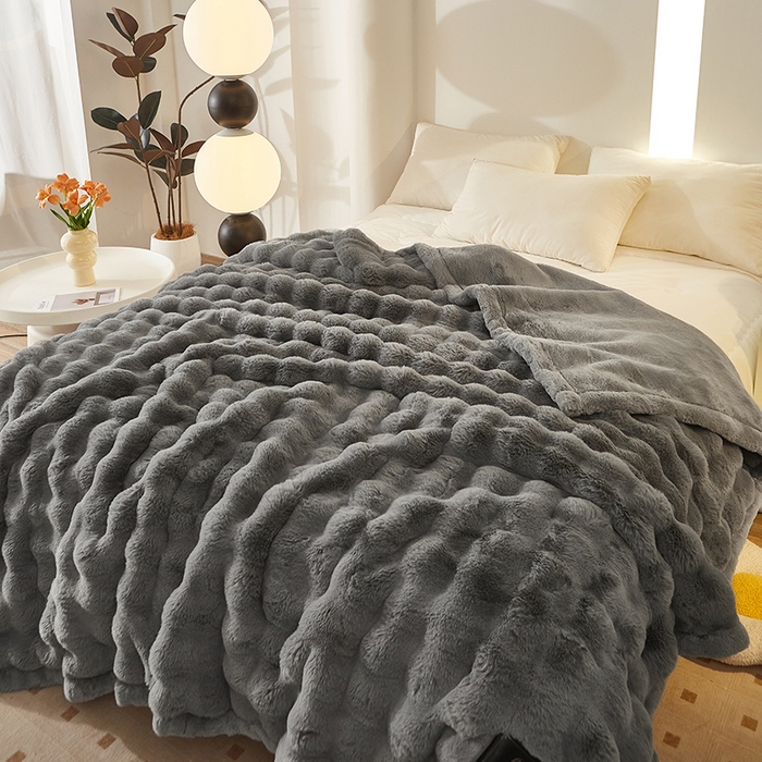 91家纺网 家纺一手货源 找家纺 尚品凤凰 2025新款亲肤舒适加厚保暖貂绒兔毛泡泡毛毯 泡泡-深灰